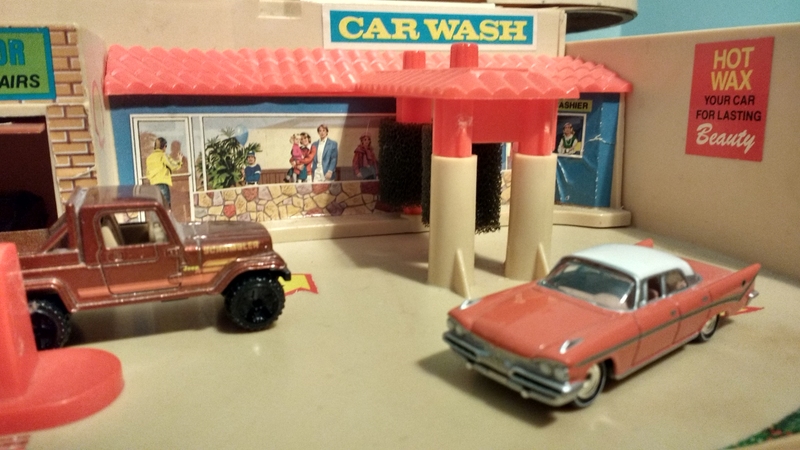 Illustration for article titled A Friday flashback to the old Hot Wheels service center.